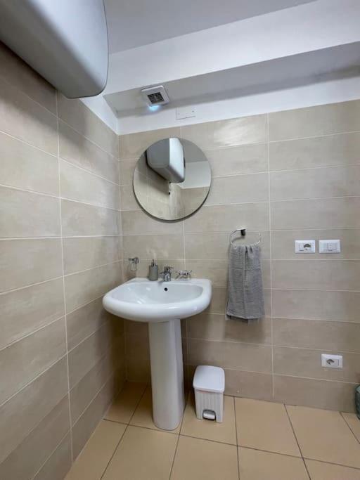 L'Etrange Rendez-Vous Tome 1 Apartment Carona  Exterior foto